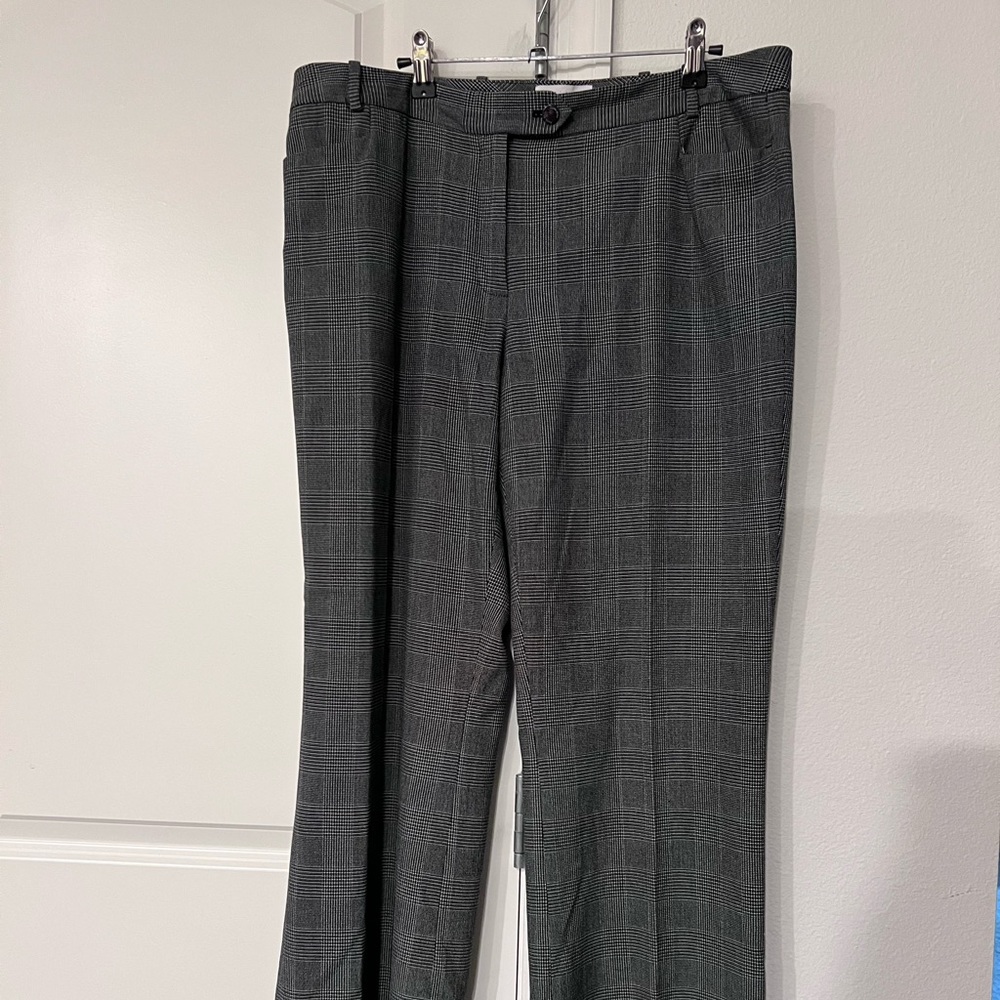 Calvin Klein Moder Fit pants ol